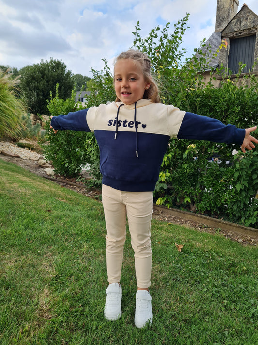 Sweat Sister - Nora